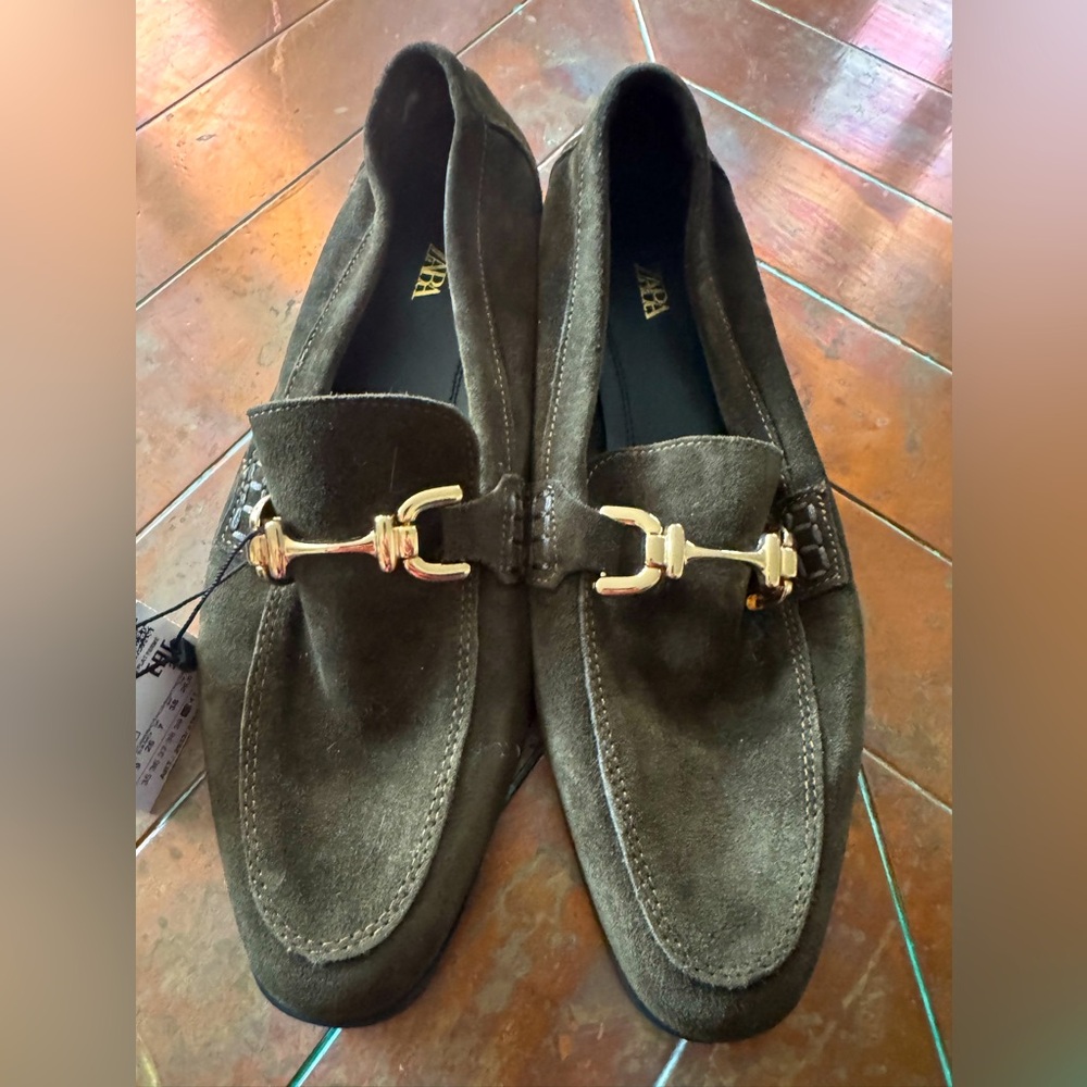 Genuine leather NWT ZARA loafer, size 9.